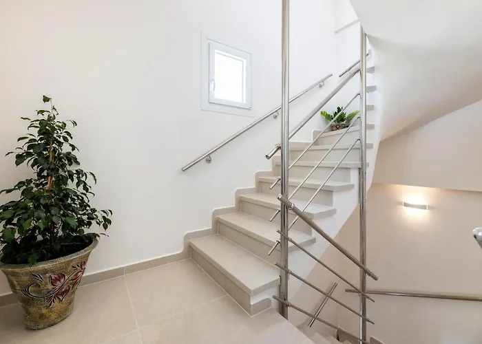 With Sea View Lägenhet