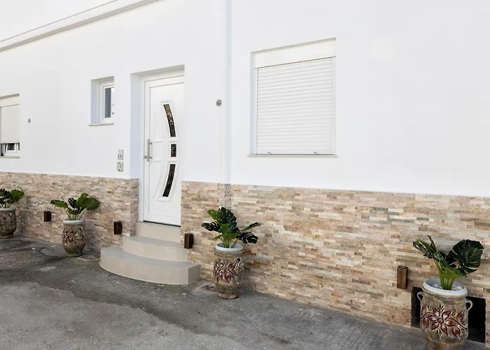 With Sea View Lägenhet