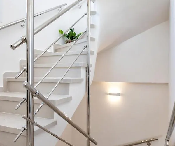 With Sea View Lägenhet